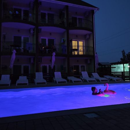 Hotel Lyubavushka Zatoka Exterior foto